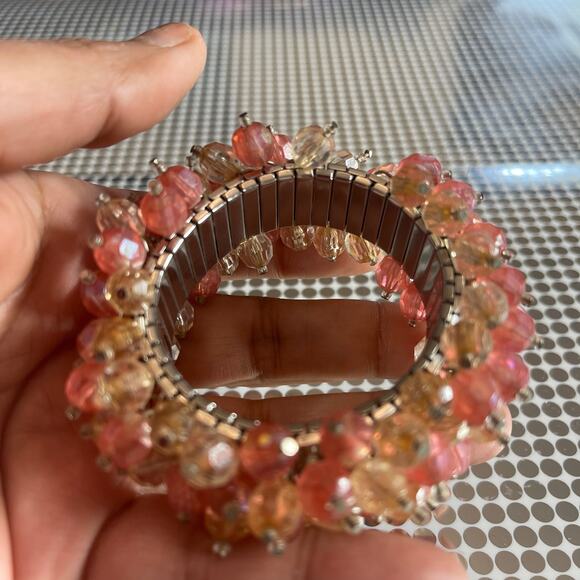 Vintage Silver Tone Stretch Bracelet Covered Acrylic Bead Cluster Wide B#14 - Picture 4 of 7